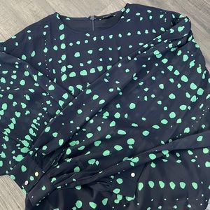 RW&Co. Puffy sleeve crepe blouse